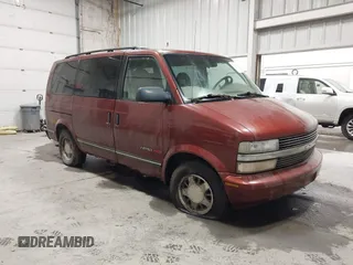 1998 Chevrolet Astro with VIN 1GNEL19W3WB115660, listed as a IAAI auction lot 42141028 with 95,538 mi miles. Bid and sale history available at carsss.com. Image 1.