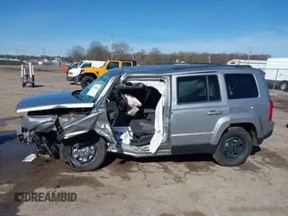 2014 Jeep Patriot Sport with VIN 1C4NJPBBXED859221, listed as a IAAI auction lot 39150084 with 105,102 mi miles. Bid and sale history available at carsss.com. Image 15.