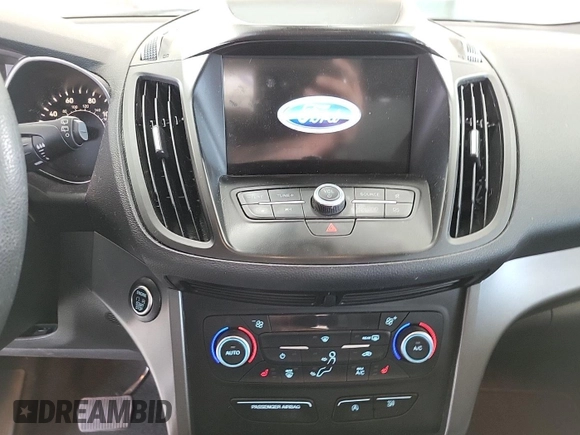 2019 Ford Escape SE z VIN 1FMCU9GD9KUA54757, wystawiony jako IAAI lot #42516631 z przebiegiem 87 040 mil mil oraz . Historia ofert i sprzedaży dostępna na DreamBid. Obrazek 28.