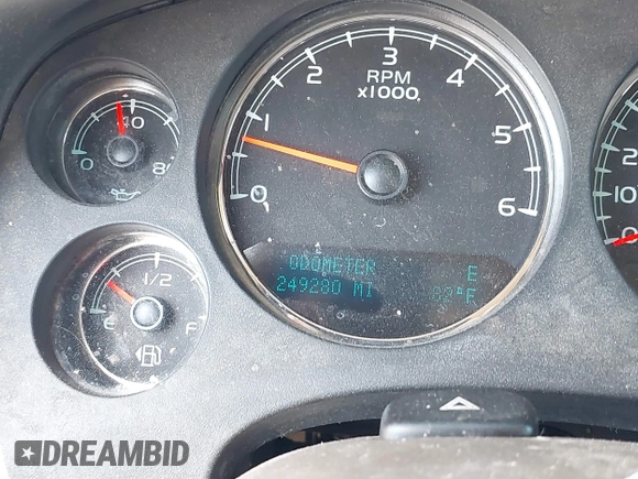 2011 Chevrolet Suburban LT with VIN 1GNSCJE03BR396610, listed as a IAAI auction lot 42348029 with 249,280 mi miles and . Bid and sale history available at DreamBid. Image 15.