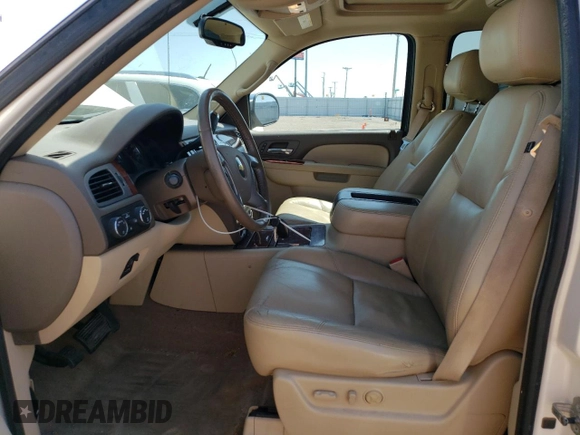 2011 Chevrolet Avalanche LTZ with VIN 3GNTKGE3XBG110045, listed as a Copart auction lot 66162484 with 191,508 mi miles and Salvage Title. Bid and sale history available at DreamBid. Image 7.