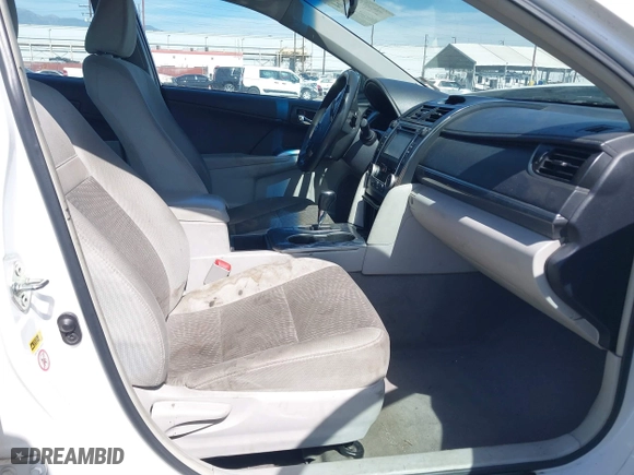 2014 Toyota Camry Hybrid LE with VIN 4T1BD1FK5EU135465, listed as a IAAI auction lot 41713264 with 158,750 mi miles. Bid and sale history available at carsss.com. Image 5.