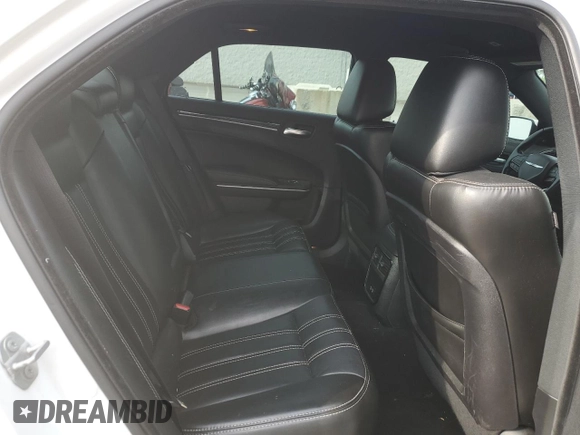 2019 Chrysler 300 S with VIN 2C3CCABG0KH635064, listed as a Copart auction lot 59041794 with 114,353 mi miles and Salvage Title. Bid and sale history available at DreamBid. Image 10.