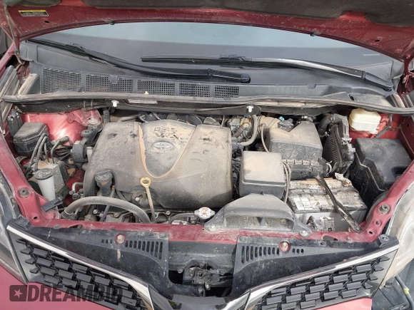 2018 Toyota Sienna SE с VIN 5TDXZ3DC4JS961452, выставлен на аукционе IAAI как лот 41850340 с пробегом 111 229 миль миль и . История ставок и продаж доступна на DreamBid. Изображение 10.