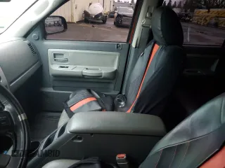 2005 Dodge Dakota Laramie with VIN 1D7HW58N65S227595, listed as a Copart auction lot 45540055 with 155,717 mi miles and Salvage Title. Bid and sale history available at DreamBid. Image 8.