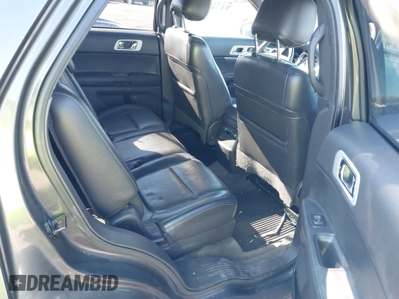 2015 Ford Explorer XLT with VIN 1FM5K8D8XFGA11517, listed as a IAAI auction lot 41723784 with 104,984 mi miles. Bid and sale history available at carsss.com. Image 8.