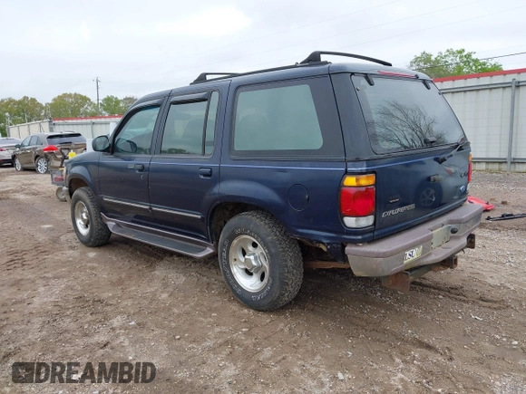 1995 Ford Explorer Eddie Bauer with VIN 1FMDU32X2SUB15613, listed as a IAAI auction lot 41863671 with 121,584 mi miles and . Bid and sale history available at DreamBid. Image 3.