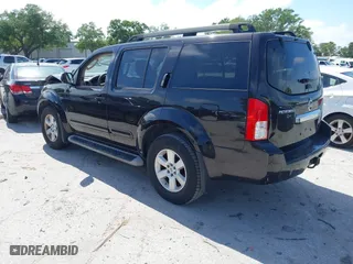 2011 Nissan Pathfinder SV with VIN 5N1AR1NN7BC610415, listed as a IAAI auction lot 41931099 with 183,765 mi miles. Bid and sale history available at carsss.com. Image 3.