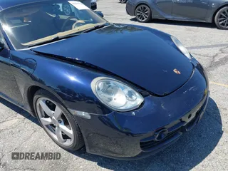 2007 Porsche 718 Cayman z VIN WP0AA29837U762585, wystawiony jako IAAI lot #42201028 z przebiegiem 58 563 mil mil oraz . Historia ofert i sprzedaży dostępna na DreamBid. Obrazek 6.