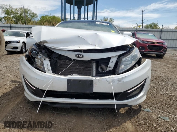 2013 Kia Optima SX z VIN 5XXGR4A61DG152999, wystawiony jako Copart lot #55852445 z przebiegiem 124 825 mil mil oraz Szkoda całkowita • Salvage title. Historia ofert i sprzedaży dostępna na DreamBid. Obrazek 5.