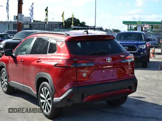 2025 Toyota Corolla Cross XLE с VIN 7MUDAABGXSV121641, выставлен на аукционе Copart как лот 61983615 с пробегом 8 831 миль миль и Списание • Salvage title. История ставок и продаж доступна на DreamBid. Изображение 5.
