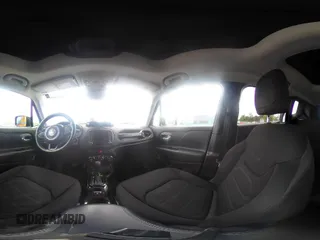 2017 Jeep Renegade Latitude z VIN ZACCJBBB7HPF22652, wystawiony jako IAAI lot #42230081 z przebiegiem 108 696 mil mil oraz . Historia ofert i sprzedaży dostępna na DreamBid. Obrazek 18.