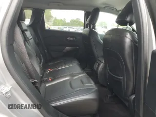 2019 Jeep Cherokee Limited z VIN 1C4PJLDB9KD185010, wystawiony jako Copart lot #57264935 z przebiegiem 121 747 mil mil oraz Szkoda całkowita • Salvage title. Historia ofert i sprzedaży dostępna na DreamBid. Obrazek 10.