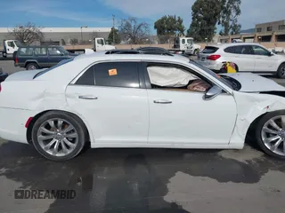 2016 Chrysler 300 with VIN 2C3CCAEG7GH100462, listed as a IAAI auction lot 41698115 with 117,867 mi miles. Bid and sale history available at carsss.com. Image 13.