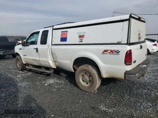 2004 Ford Super Duty F-250 XL with VIN 1FTNX21P04ED89661, listed as a Copart auction lot 45214445 with 314,538 mi miles and Salvage Title. Bid and sale history available at carsss.com. Image 2.