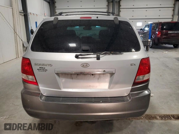 2005 Kia Sorento LX z VIN KNDJC733X55368884, wystawiony jako Copart lot #54858715 z przebiegiem 136 993 mil mil oraz Szkoda całkowita • Salvage title. Historia ofert i sprzedaży dostępna na DreamBid. Obrazek 6.