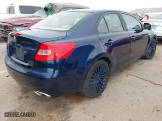 2012 Suzuki Kizashi SE with VIN JS2RE9A34C6100230, listed as a IAAI auction lot 41549655 with 109,918 mi miles. Bid and sale history available at carsss.com. Image 4.