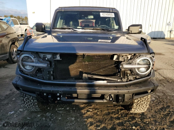 2024 Ford Bronco Badlands with VIN 1FMEE9BP1RLA55327, listed as a Copart auction lot 42149455 with 6,767 mi miles and Salvage Title. Bid and sale history available at carsss.com. Image 5.