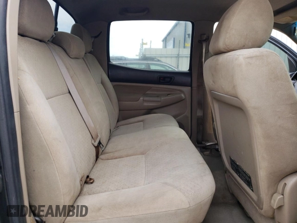 2006 Toyota Tacoma PreRunner z VIN 3TMJU62N16M012992, wystawiony jako Copart lot #55674465 z przebiegiem 290 248 mil mil oraz Szkoda całkowita • Salvage title. Historia ofert i sprzedaży dostępna na DreamBid. Obrazek 10.