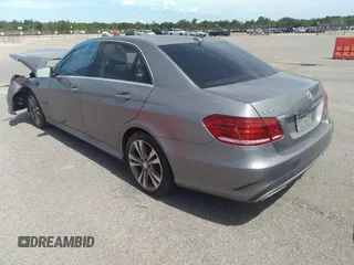 2014 Mercedes-Benz E 350 Sport z VIN WDDHF5KB2EA804546, wystawiony jako IAAI lot #42753310 z przebiegiem 182 861 mil mil oraz . Historia ofert i sprzedaży dostępna na DreamBid. Obrazek 3.