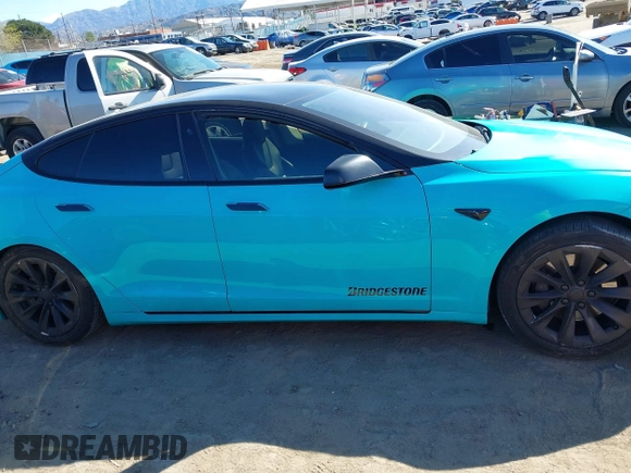 2018 Tesla Model S 75D with VIN 5YJSA1E29JF263418, listed as a IAAI auction lot 41682037 with 84,764 mi miles and . Bid and sale history available at DreamBid. Image 13.