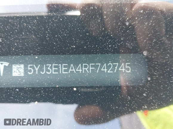 2024 Tesla Model 3 z VIN 5YJ3E1EA4RF742745, wystawiony jako IAAI lot #42085235 z przebiegiem 28 094 mil mil oraz . Historia ofert i sprzedaży dostępna na DreamBid. Obrazek 9.