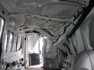 2019 Ford Transit z VIN 1FTYR2CG2KKB82613, wystawiony jako Copart lot #61435345 z przebiegiem 100 090 mil mil oraz Szkoda całkowita • Salvage title. Historia ofert i sprzedaży dostępna na DreamBid. Obrazek 10.