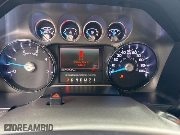 2011 Ford F-250 XL z VIN 1FT7W2BT4BEC66370, wystawiony jako Copart lot #56407075 z przebiegiem 97 025 mil mil oraz Czysty tytuł • Clean title. Historia ofert i sprzedaży dostępna na DreamBid. Obrazek 8.