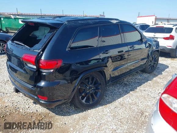 2017 Jeep Grand Cherokee Laredo with VIN 1C4RJFAG7HC894947, listed as a IAAI auction lot 40041978 with 1 mi miles. Bid and sale history available at carsss.com. Image 4.