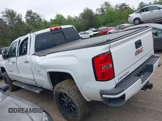 2016 GMC Sierra 2500HD Denali z VIN 1GT12UE82GF130096, wystawiony jako IAAI lot #41869448 z przebiegiem 129 659 mil mil oraz . Historia ofert i sprzedaży dostępna na DreamBid. Obrazek 14.