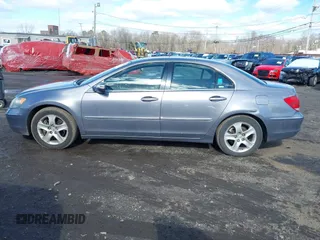 2007 Acura RL Tech Pkg with VIN JH4KB16617C000200, listed as a IAAI auction lot 41592490 with 224,508 mi miles. Bid and sale history available at carsss.com. Image 14.