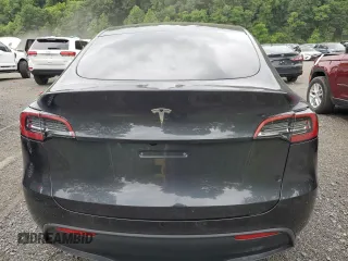 2024 Tesla Model Y с VIN 7SAYGDED2RF040079, выставлен на аукционе Copart как лот 61415675 с пробегом 2 549 миль миль и На запчасти • Non repairable. История ставок и продаж доступна на DreamBid. Изображение 6.