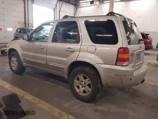 2006 Ford Escape Limited with VIN 1FMCU94116KA13194, listed as a IAAI auction lot 41276569 with 237,273 mi miles. Bid and sale history available at carsss.com. Image 3.