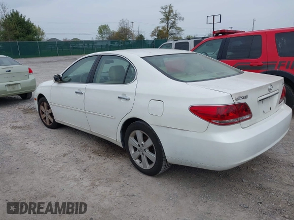 2005 Lexus ES 330 with VIN JTHBA30G355104818, listed as a IAAI auction lot 42068822 with 162,043 mi miles. Bid and sale history available at carsss.com. Image 3.