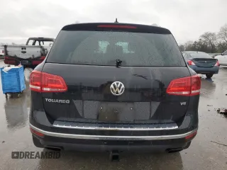 2017 Volkswagen Touareg Wolfsburg Edition z VIN WVGRF7BPXHD006302, wystawiony jako Copart lot #44783475 z przebiegiem 138 244 mil mil oraz Czysty tytuł • Clean title. Historia ofert i sprzedaży dostępna na DreamBid. Obrazek 6.