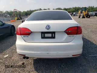 2011 Volkswagen Jetta SE with VIN 3VWDZ7AJXBM374152, listed as a Copart auction lot 60726265 with 133,161 mi miles and Salvage title. Bid and sale history available at DreamBid. Image 6.