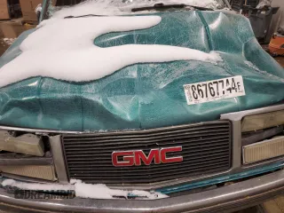 1993 GMC Sierra 1500 z VIN 2GTEK19K8P1562964, wystawiony jako Copart lot #86767744 z przebiegiem 237 615 mil mil oraz Czysty tytuł • Clean title. Historia ofert i sprzedaży dostępna na DreamBid. Obrazek 12.