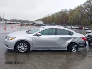 2016 Nissan Altima S with VIN 1N4AL3AP7GN350673, listed as a IAAI auction lot 41967958 with 132,352 mi miles and . Bid and sale history available at carsss.com. Image 14.