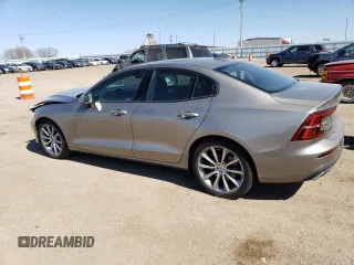 2020 Volvo S60 Momentum with VIN 7JRA22TK1LG060177, listed as a Copart auction lot 47666584 with 28,520 mi miles. Bid and sale history available at carsss.com. Image 2.