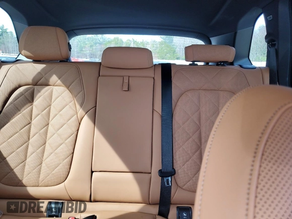 2024 BMW X5 xDrive40i z VIN 5UX23EU07R9U24113, wystawiony jako Copart lot #50386895 z przebiegiem 38 407 mil mil oraz Szkody całkowita. Historia ofert i sprzedaży dostępna na DreamBid. Obrazek 10.
