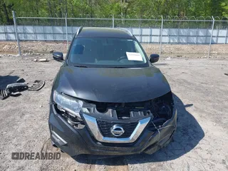 2017 Nissan Rogue S z VIN KNMAT2MT2HP535717, wystawiony jako IAAI lot #41992000 z przebiegiem 148 351 mil mil oraz . Historia ofert i sprzedaży dostępna na DreamBid. Obrazek 13.