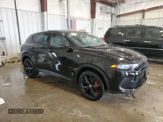 2023 Dodge Hornet GT z VIN ZACNDFAN5P3A02250, wystawiony jako Copart lot #58251025 z przebiegiem 4 453 mil mil oraz Szkoda całkowita • Salvage title. Historia ofert i sprzedaży dostępna na DreamBid. Obrazek 4.