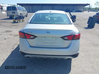 2022 Nissan Altima 2.5 SV with VIN 1N4BL4DV7NN377342, listed as a IAAI auction lot 41915275 with 44,739 mi miles. Bid and sale history available at carsss.com. Image 16.