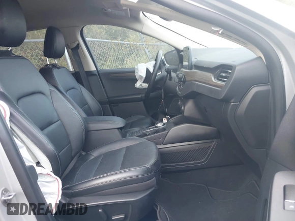 2020 Ford Escape Titanium с VIN 1FMCU9J96LUB18419, выставлен на аукционе IAAI как лот 40612100 с пробегом 40 041 миль миль и . История ставок и продаж доступна на DreamBid. Изображение 5.