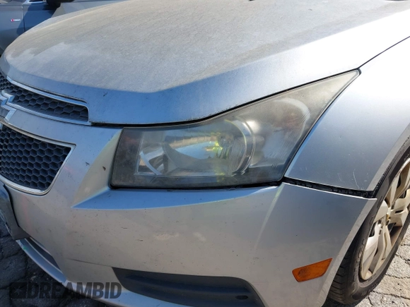 2014 Chevrolet Cruze LS with VIN 1G1PA5SH1E7377102, listed as a IAAI auction lot 41947131 with 169,131 mi miles. Bid and sale history available at carsss.com. Image 6.
