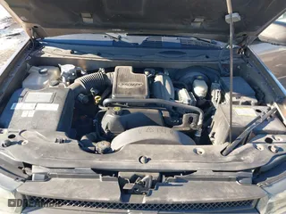 2002 Chevrolet TrailBlazer LS with VIN 1GNDT13S422356784, listed as a IAAI auction lot 41329655 with 122,525 mi miles. Bid and sale history available at carsss.com. Image 10.