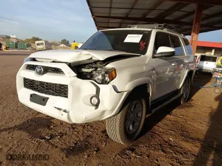 2018 Toyota 4Runner SR5 with VIN JTEZU5JR2J5181608, listed as a IAAI auction lot 41072241 with 104,230 mi miles. Bid and sale history available at carsss.com. Image 17.