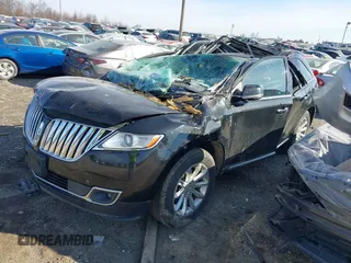 2015 Lincoln MKX with VIN 2LMDJ8JK7FBL23191, listed as a IAAI auction lot 41653687 with 115,798 mi miles. Bid and sale history available at carsss.com. Image 2.