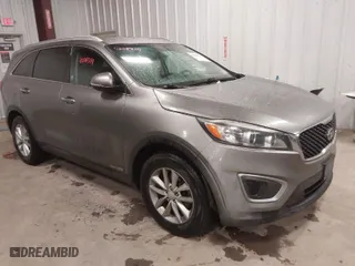2017 Kia Sorento LX V6 with VIN 5XYPGDA55HG217691, listed as a IAAI auction lot 42083111 with 124,444 mi miles. Bid and sale history available at carsss.com. Image 1.
