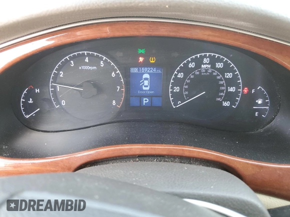 2013 Hyundai Genesis 3.8L with VIN KMHGC4DD2DU228151, listed as a Copart auction lot 61568285 with 159,224 mi miles and Clean title. Bid and sale history available at DreamBid. Image 9.